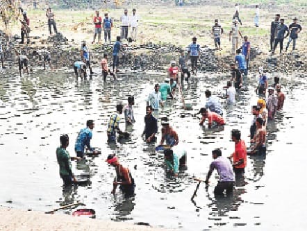 paondhoi nadi ki safayi ko chala mahabhiyan