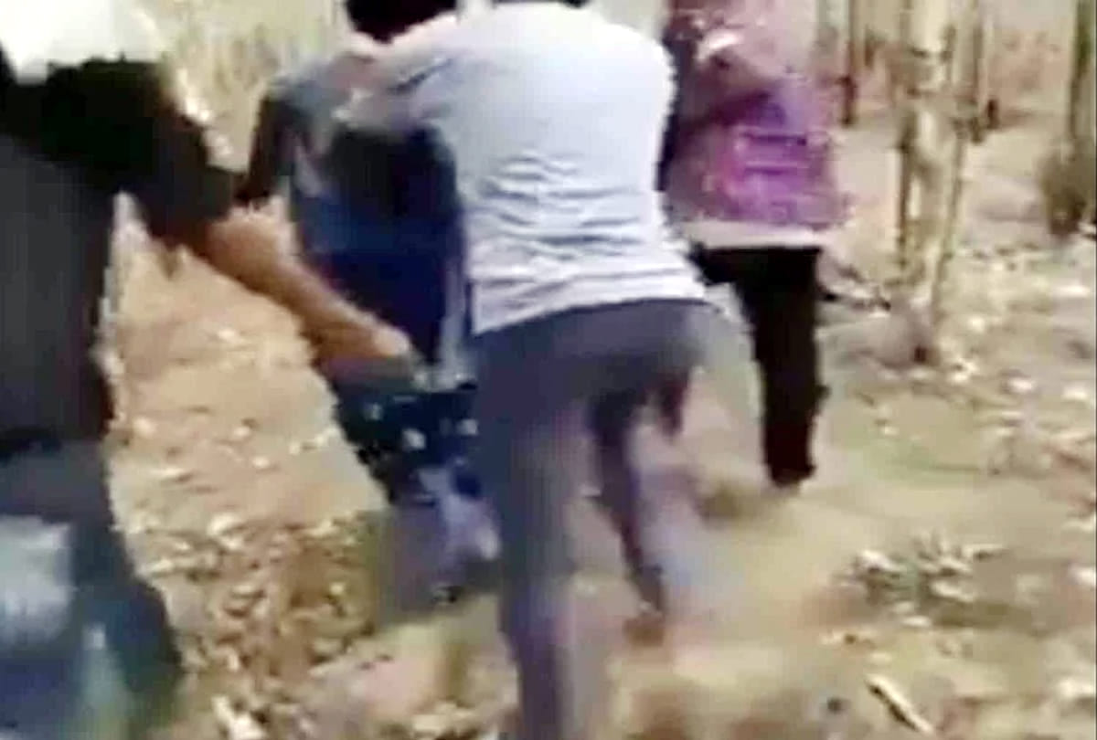 Chowki Incharge Suspended in Unnao viral video Case