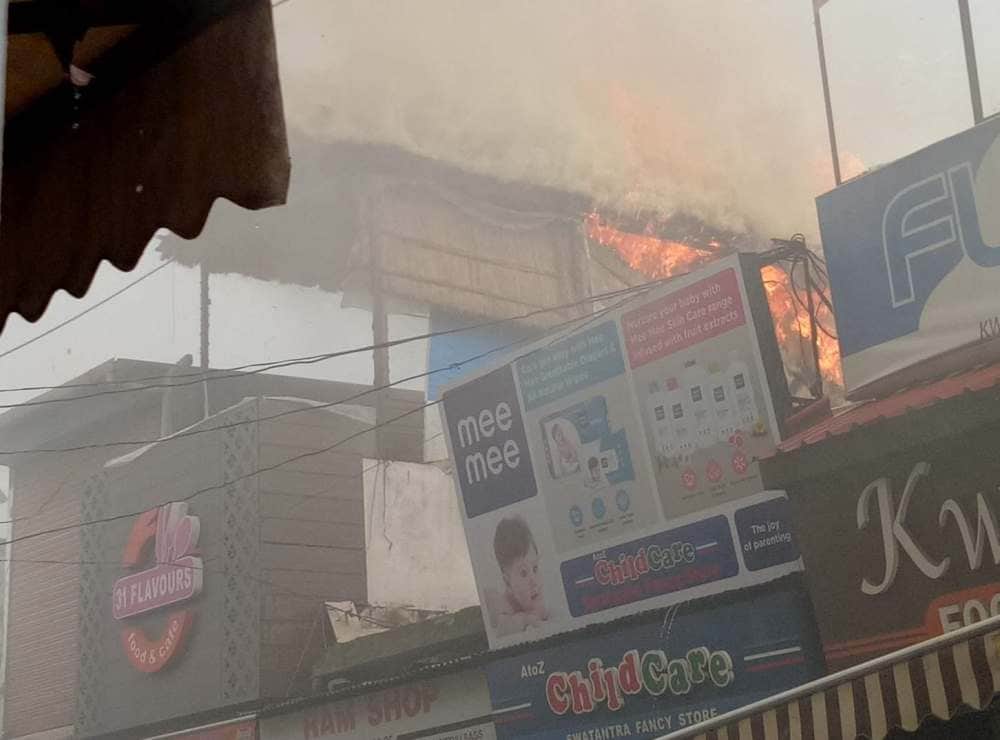 restaurant caught fire in dehradun