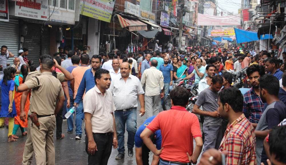restaurant caught fire in dehradun