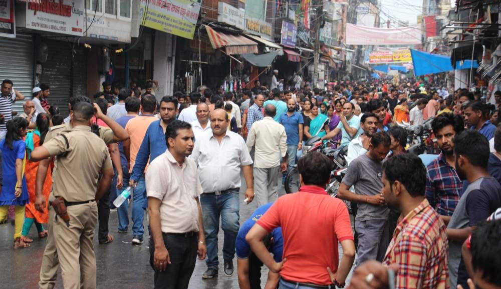 restaurant caught fire in dehradun