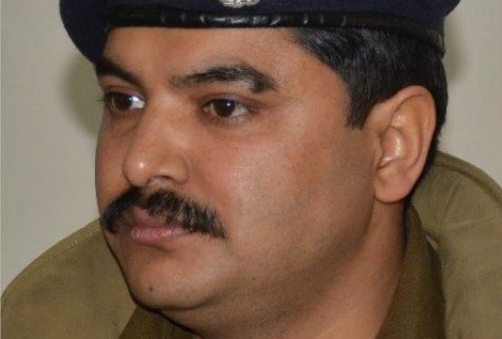 kalanidhi naithani's oath to escape from crime.