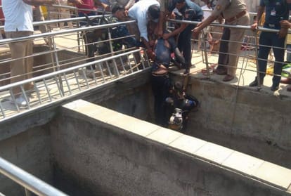 3 man drown while cleaning a tank at a pumping station in Loni Nagar Ghaziabad