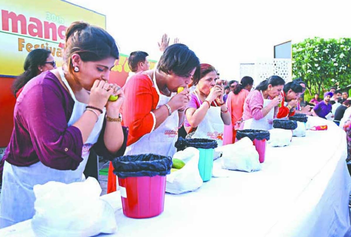 Kavita chwdhari win eat mango compatishion in delhi