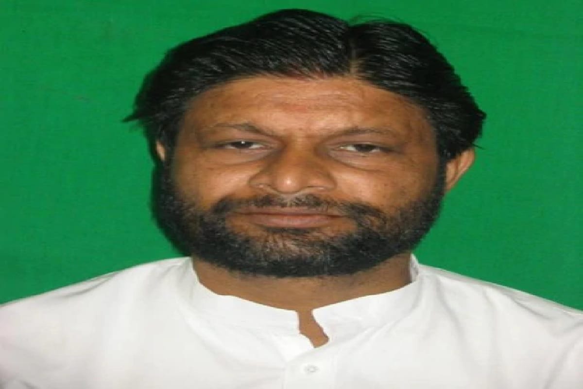 Former Union Minister Pradeep Jain Aditya and two hundred fifty people have filed reports