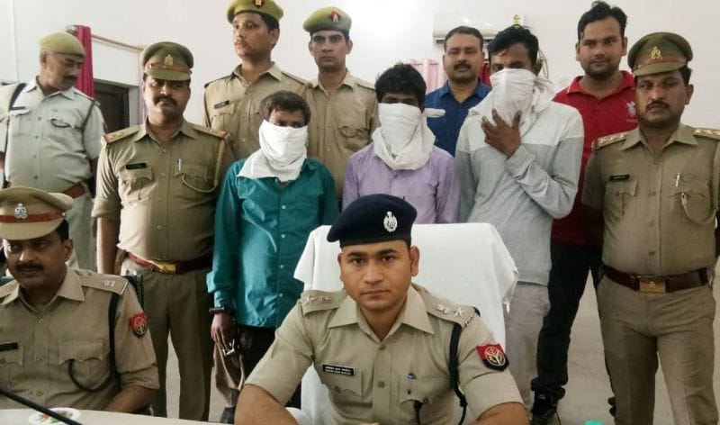 20 बाइक सहित तीन बदमाश गिरफ्तार