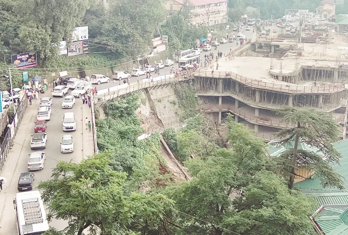 कांस्टेबल से उलझी महिला टूरिस्ट, 108 जाम में फंसी