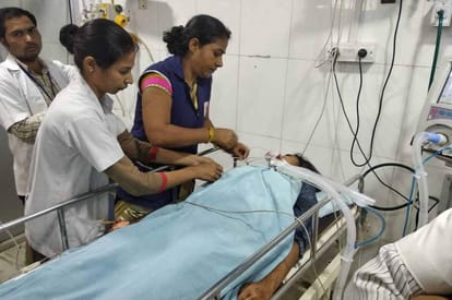 varanasi Minor girl jumped from kakarmatta flyover for suicide