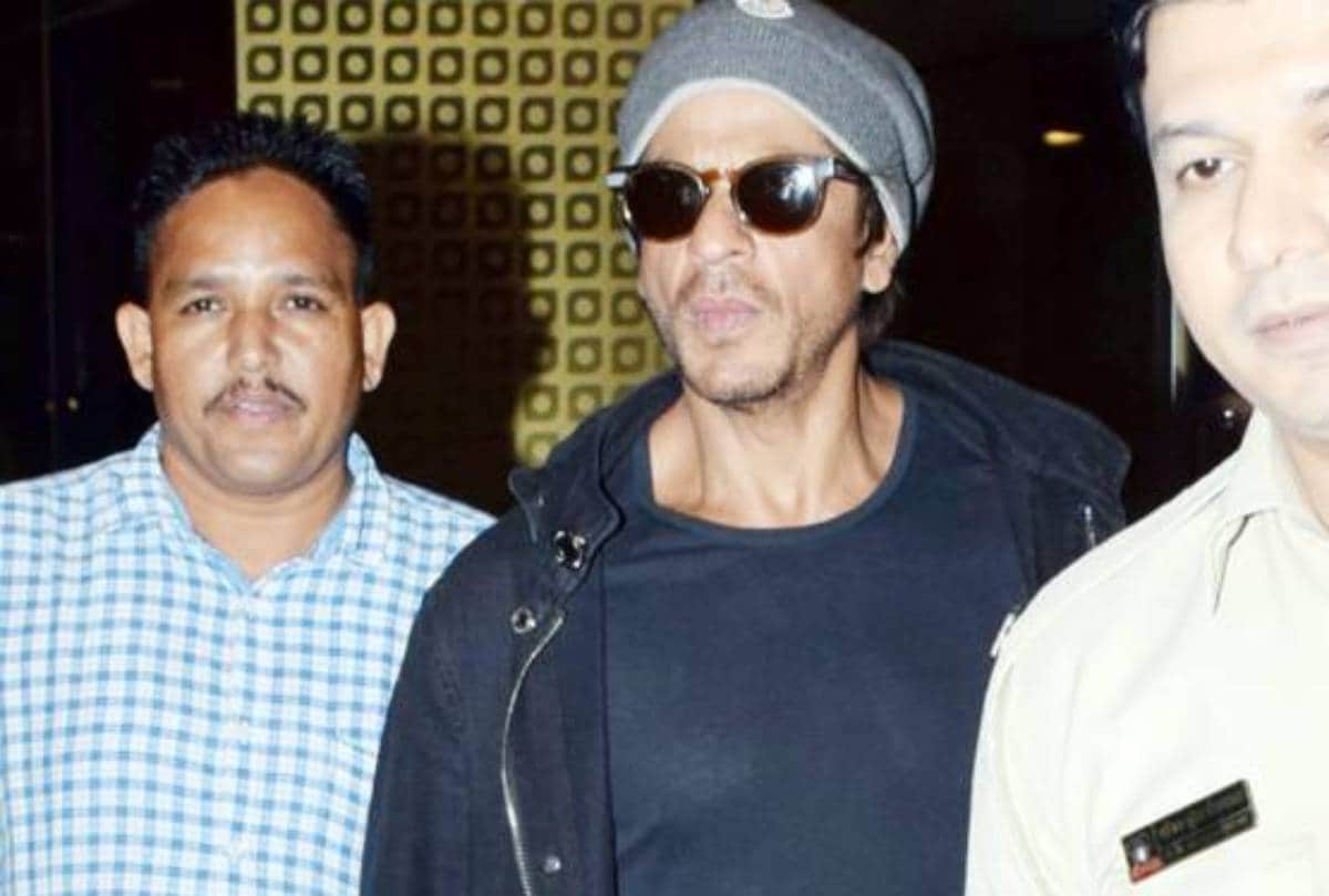 shah rukh khan spotted at mumbai airport with sister shehnaz khan