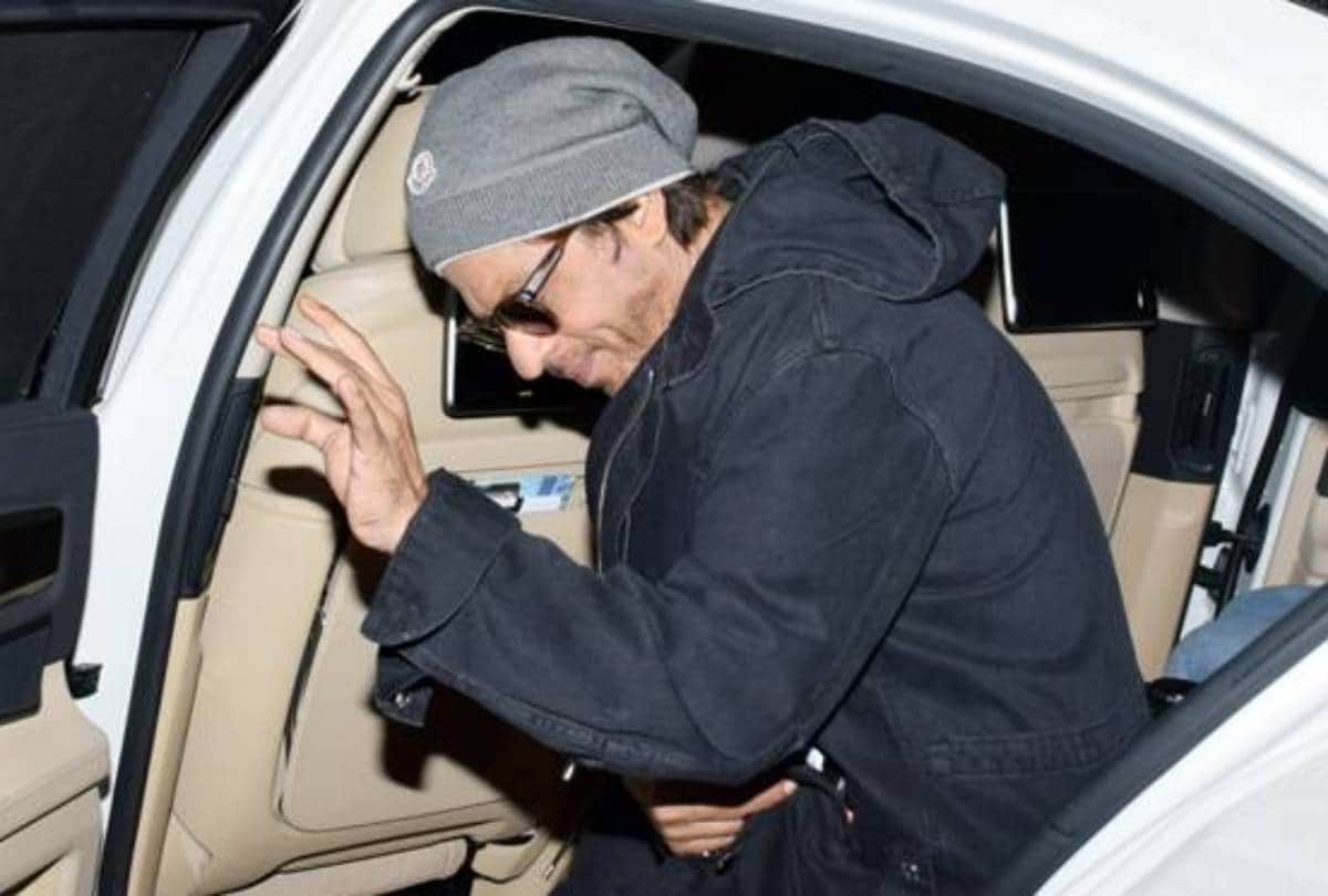 shah rukh khan spotted at mumbai airport with sister shehnaz khan