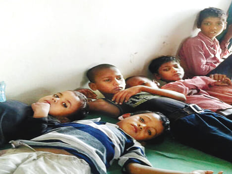 21 children ill with eating porridge, 19 Saifai referee
