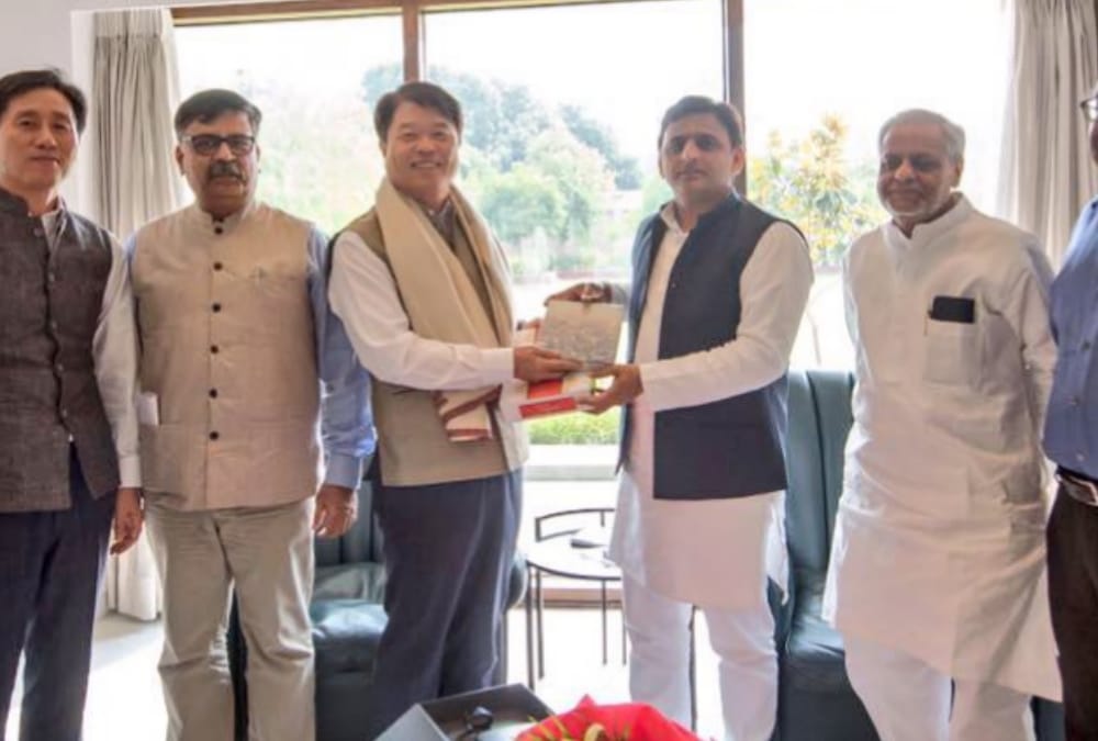 akhilesh yadav on inaugration of samsung plant in noida.