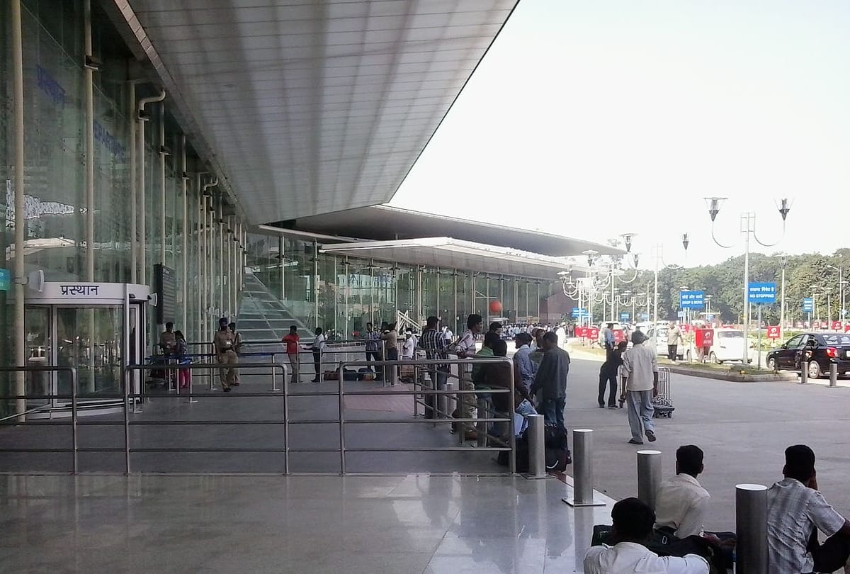 fly dubai flight delay at amausi airport