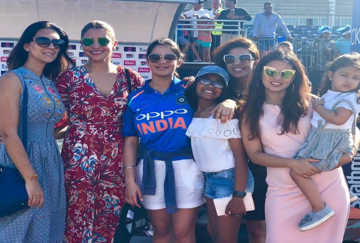 Watch Virat Kohli Hugging Anushka Sharma In Stadium After Cricket Match Victory In Bristol
