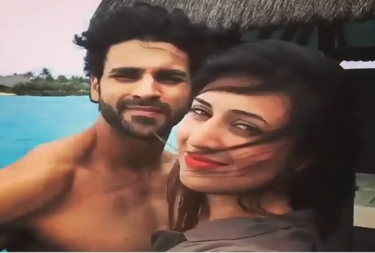 Divyanka Tripathi And Vivek Dahiya Celebrating Second Wedding Anniversary At Maldives