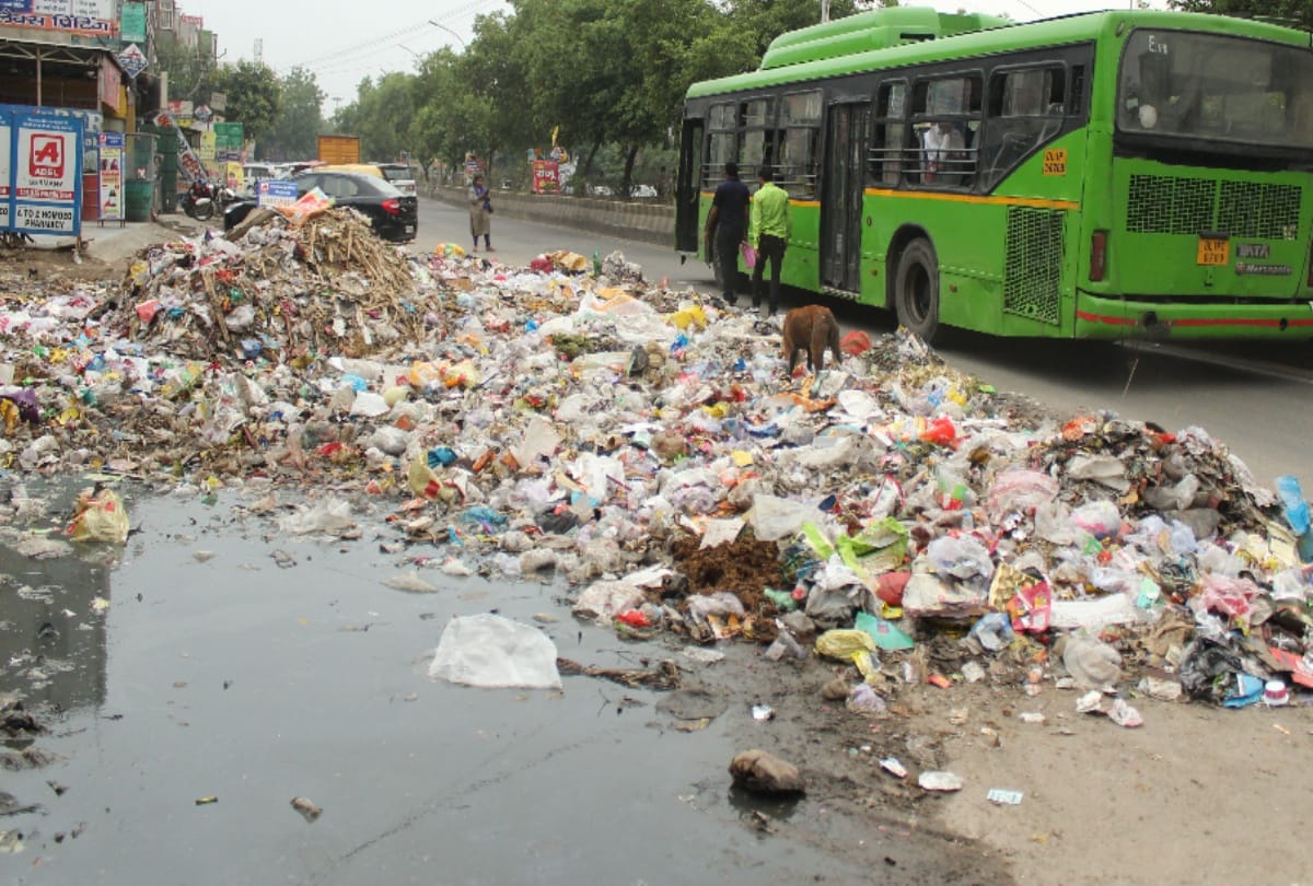 door to door collection of garbage will start in noida from december