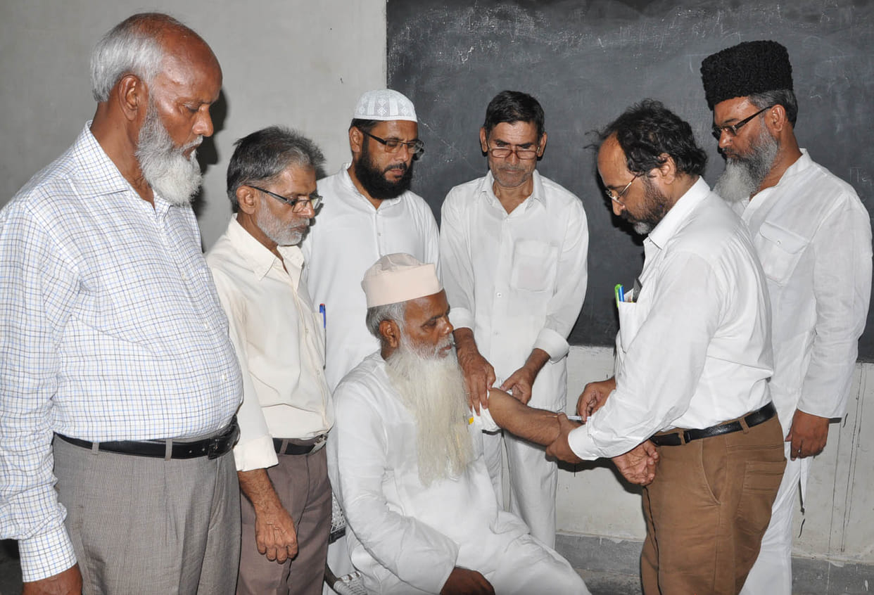 Vaccines in Haj pilgrims camp