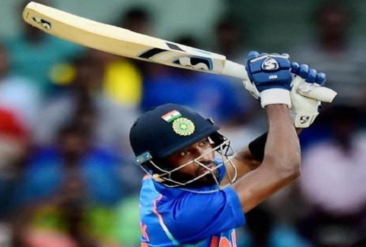 Hardik Pandya says that I havent seen anyone hit the ball as hard as Rohit sharma