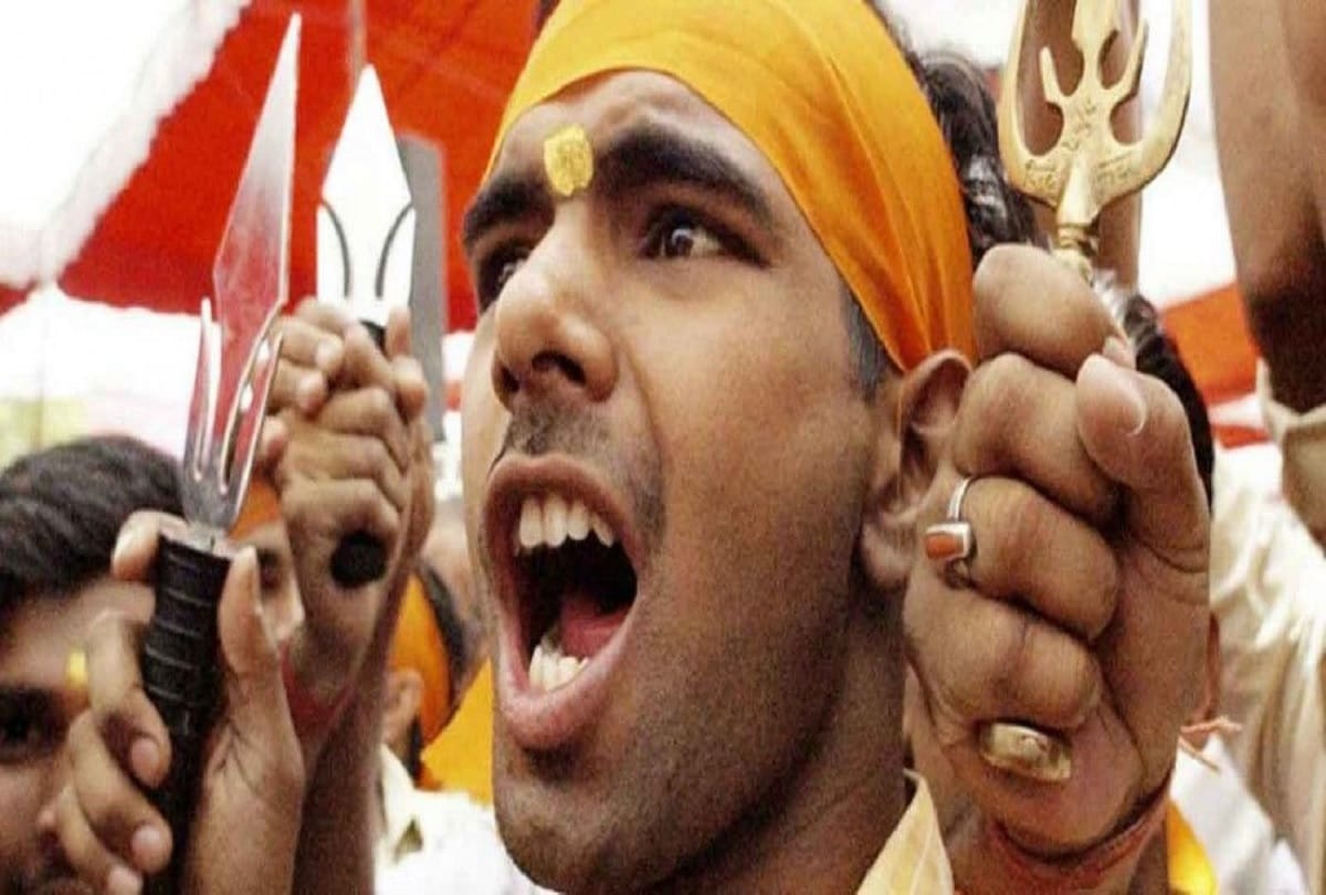 Supreme Court says 'Masjid' to Taj Mahal, Demand for outsider prayer rejects