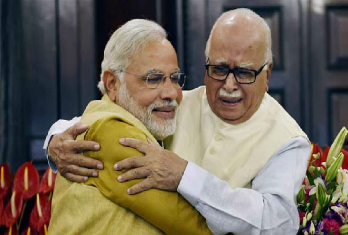 Advani congratulates the removal of Article 370 and says the historic step of the government