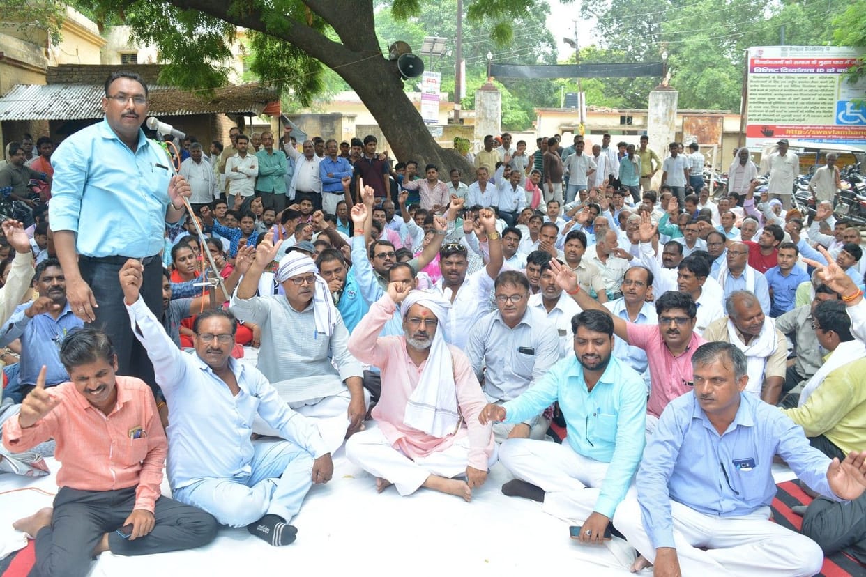 government suspended many lekhpal for going on strike