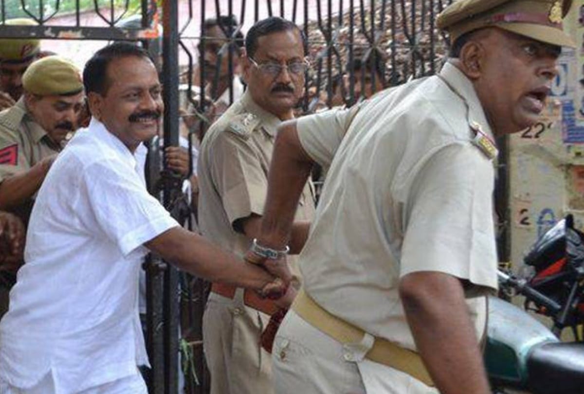 Munna bajrangi took shelter in this district after crime 