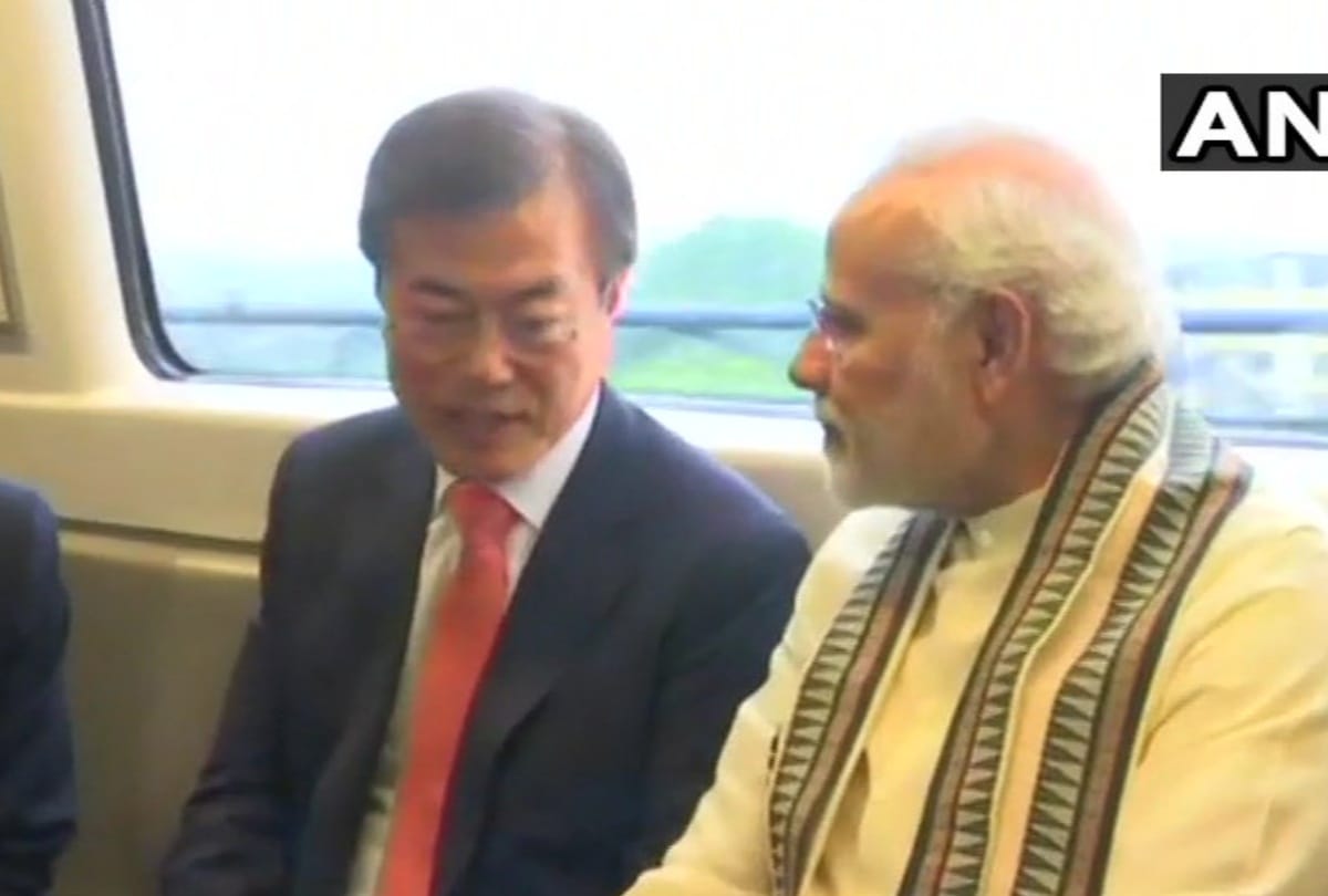 Noida school children will welcome PM Modi and President Moon