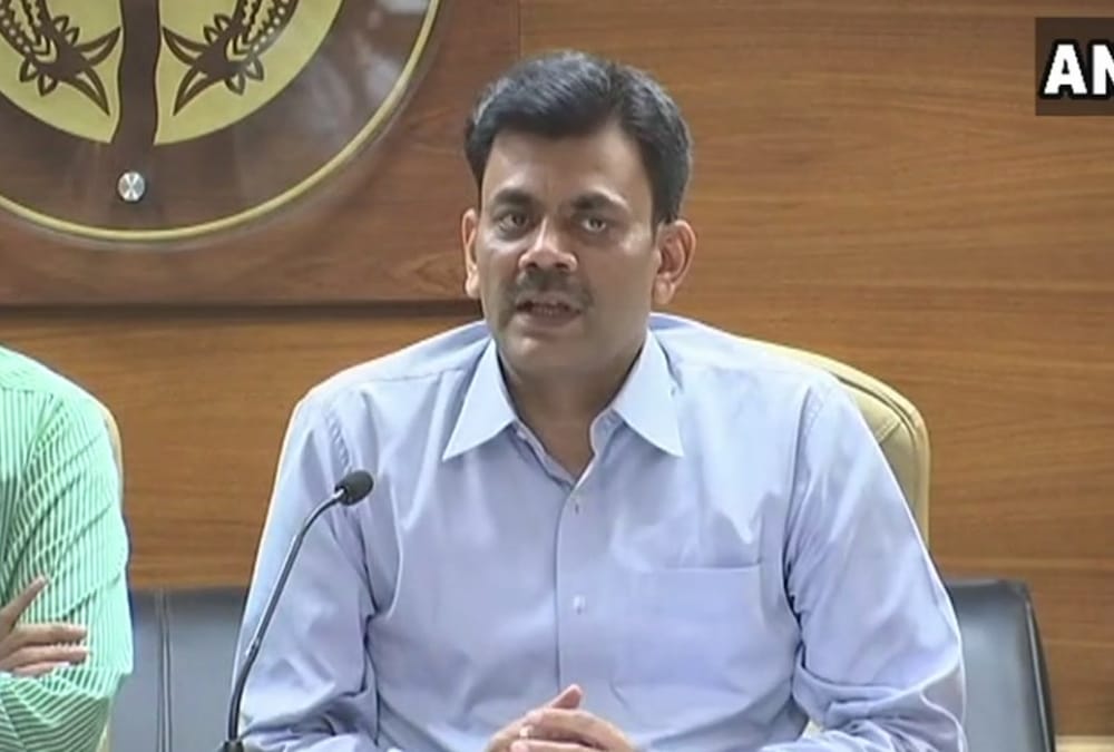 home department press conference on murder of munna bajrangi.