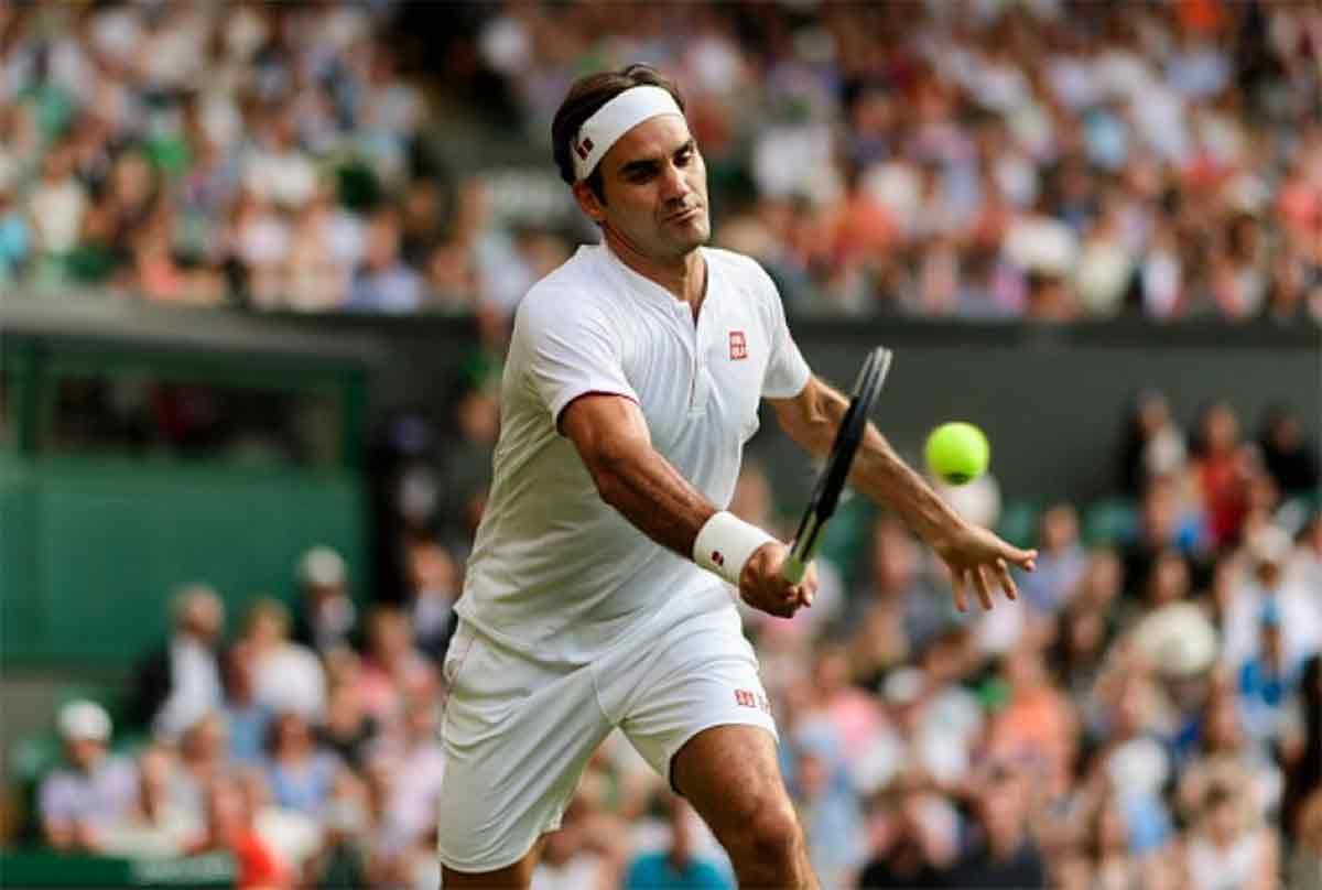 roger federer played cricket shot in wimbledon 2018