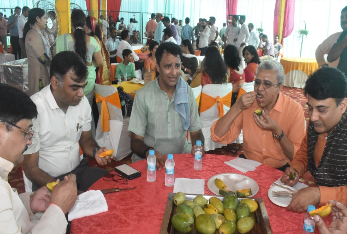 sangeet som MLA of BJP held a mega mango party in sardhana, have a look on picture