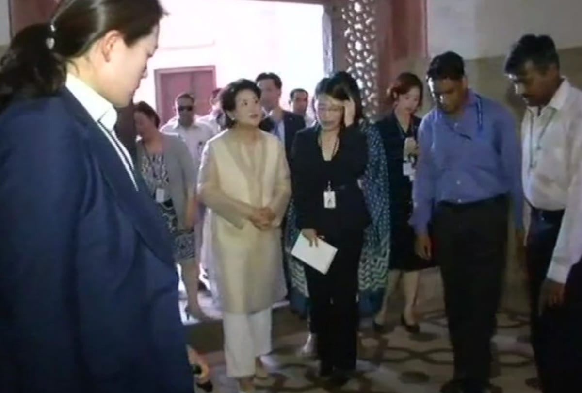 south korea first lady kim jung sook give a miss to noida samsung factory launch for delhi tourism