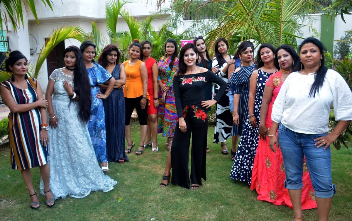 Miss and mrs banaras finalist on ramp saw photos