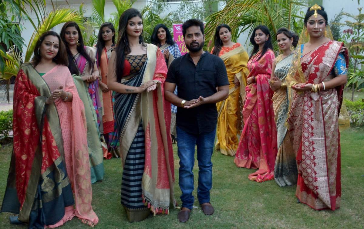 Miss and mrs banaras finalist on ramp saw photos