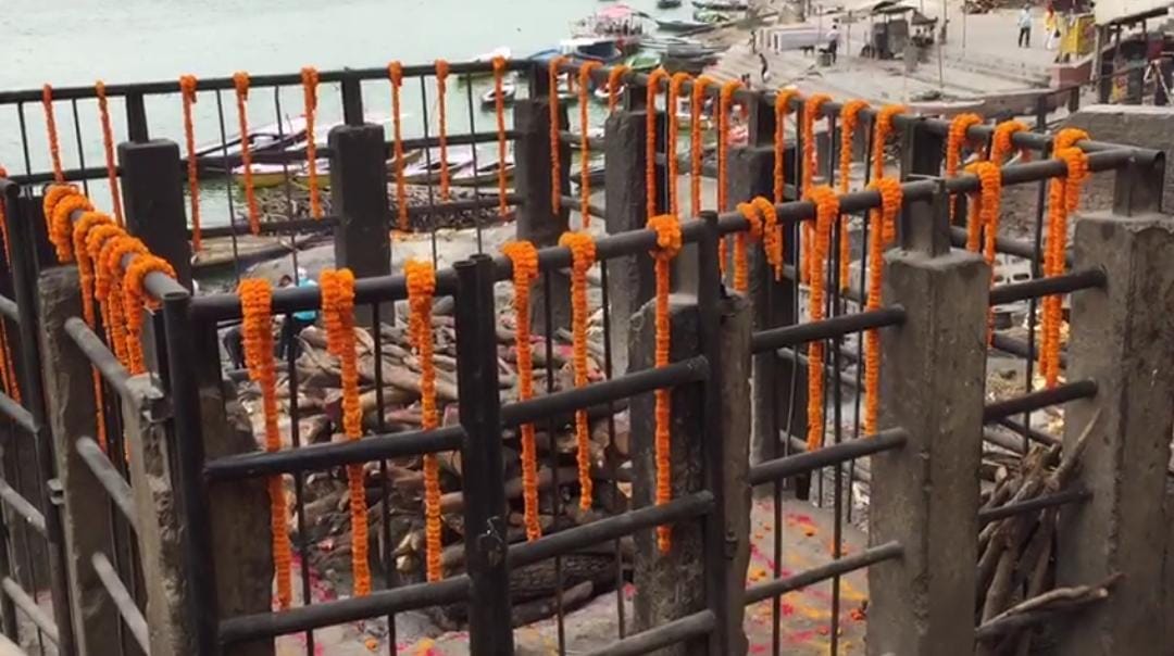 varanasi youth remove here and do cremation of Atal bihari vajpayee