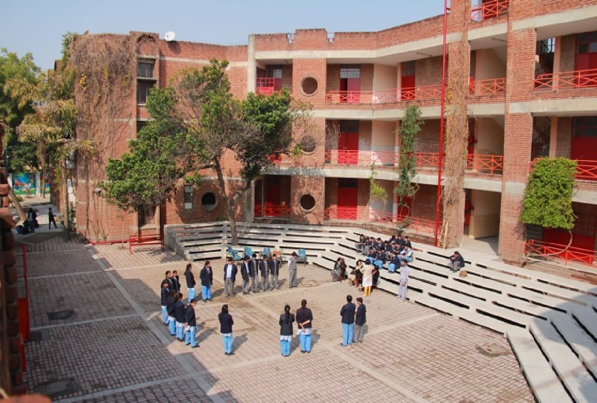 A student out from school due to fees issue in noida