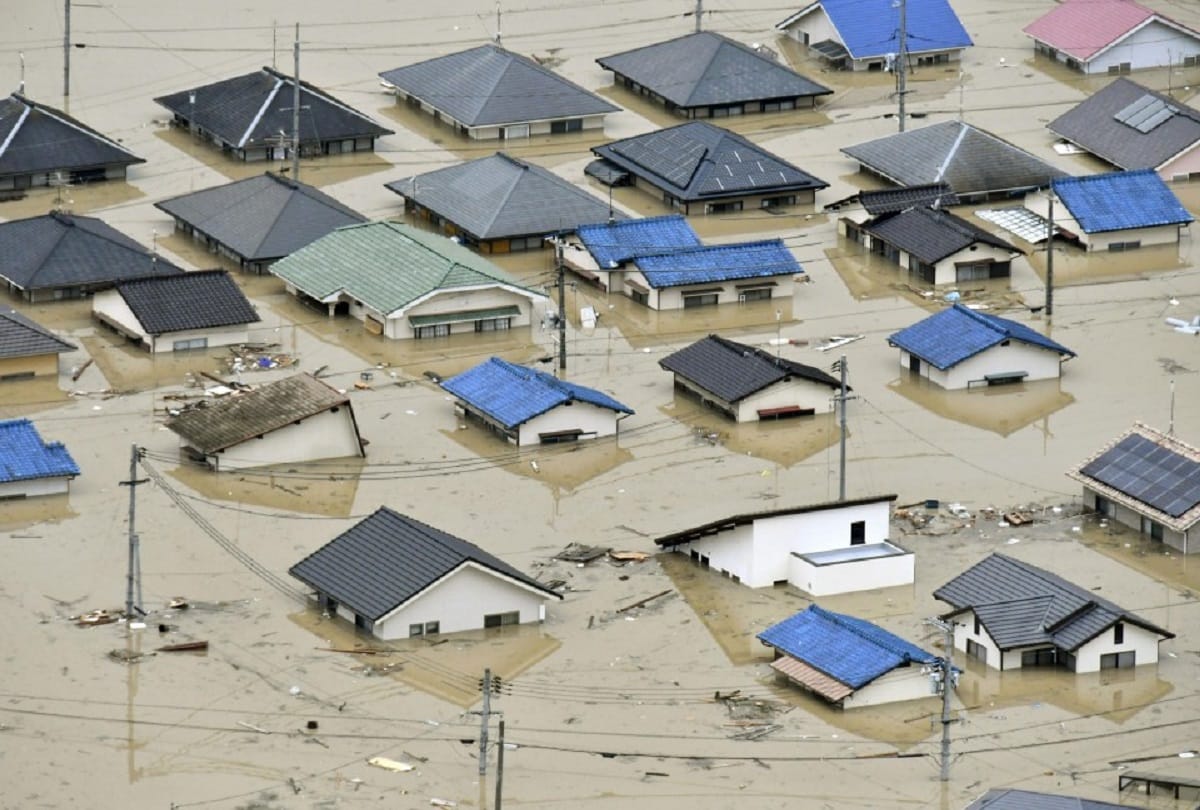 Floods, landslide fears in Japan, govt orders to move 6,00,000 people to safer places