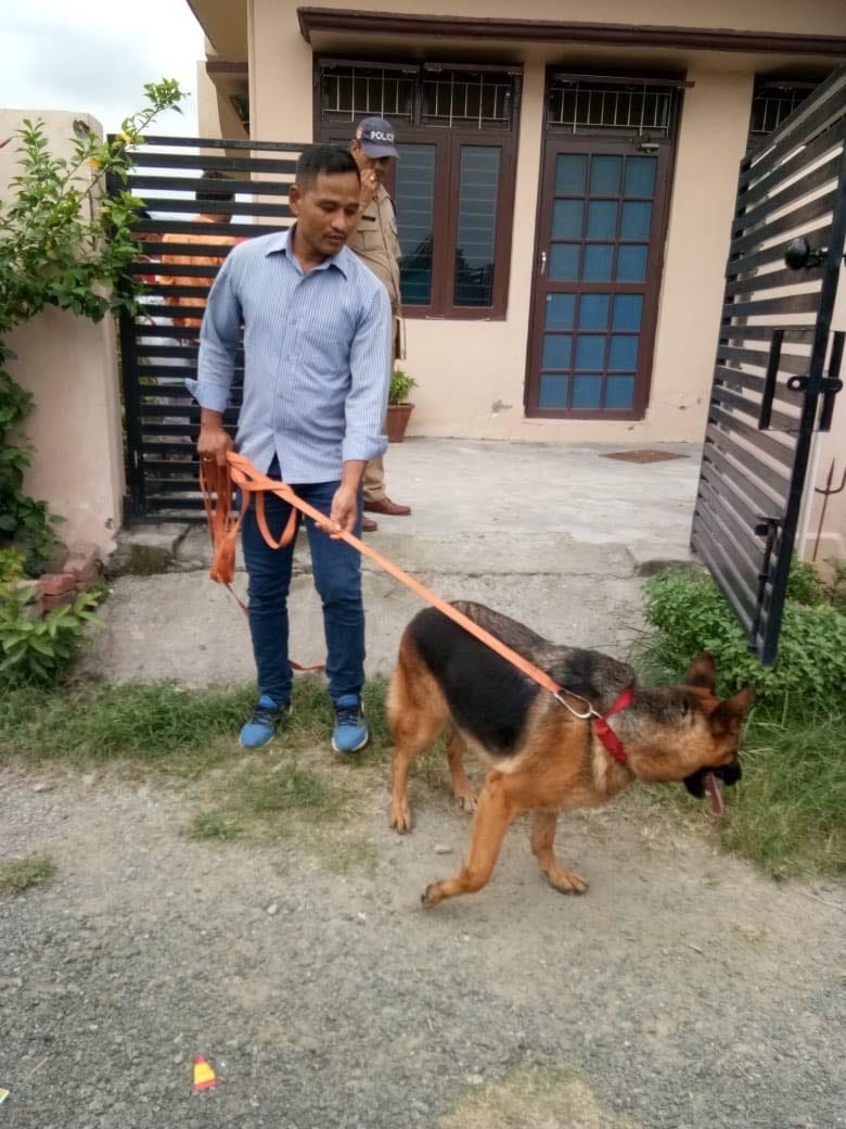 loot in haldwani at day time robber brutally injured woman