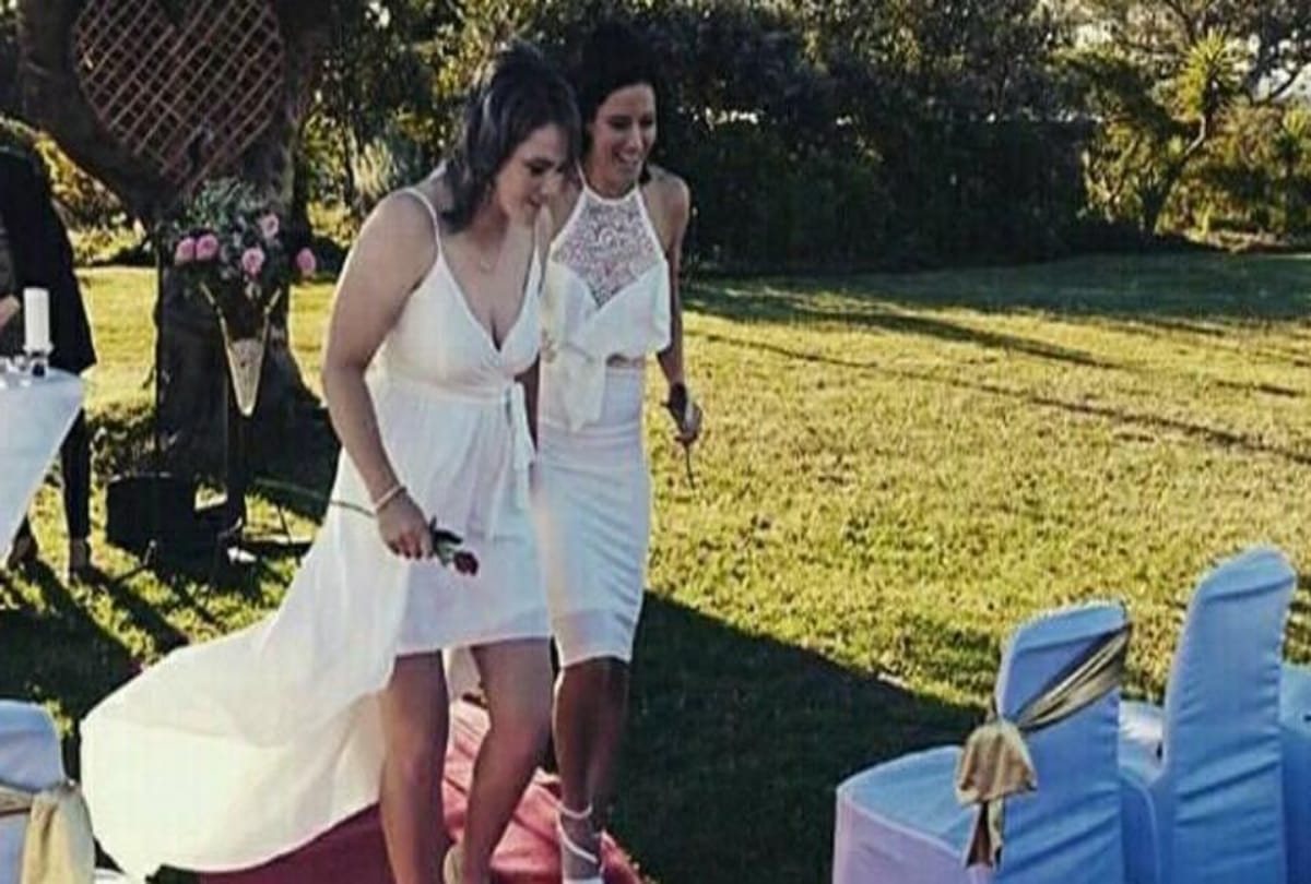 South africa women team captain and fast bowler allrounder got married
