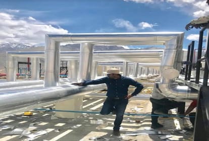man invented lighter oxygen cylinder in jammu kashmir ladakh for livelihood 