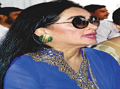 padmini kolhapure honoured students n farrukhabad