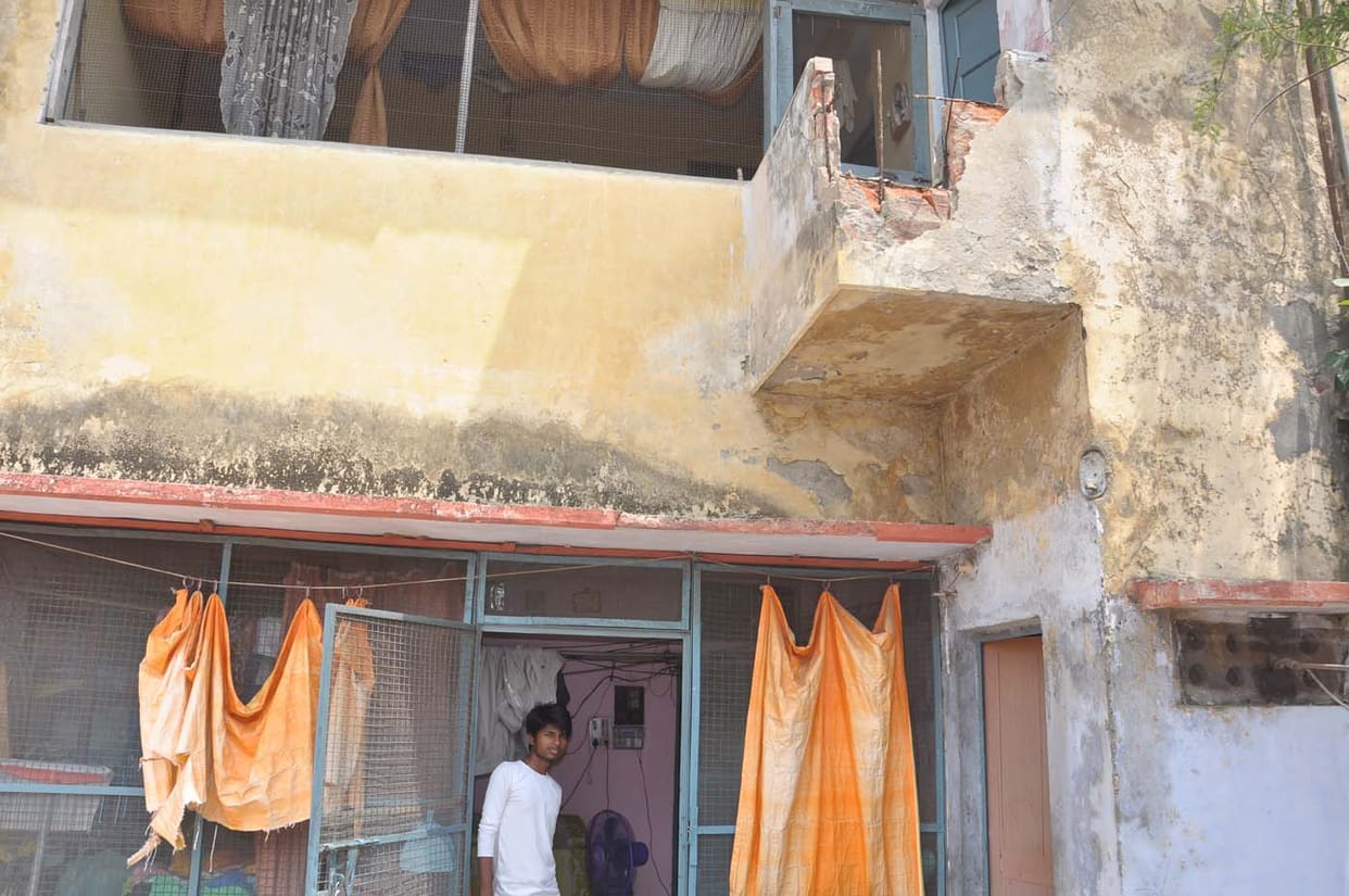 government houses are in bad condition