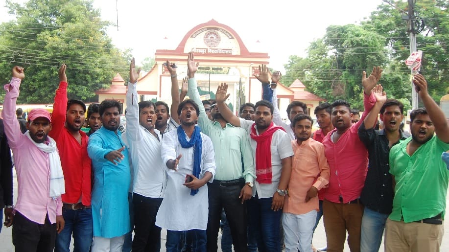 Student demonstrators display memorandum