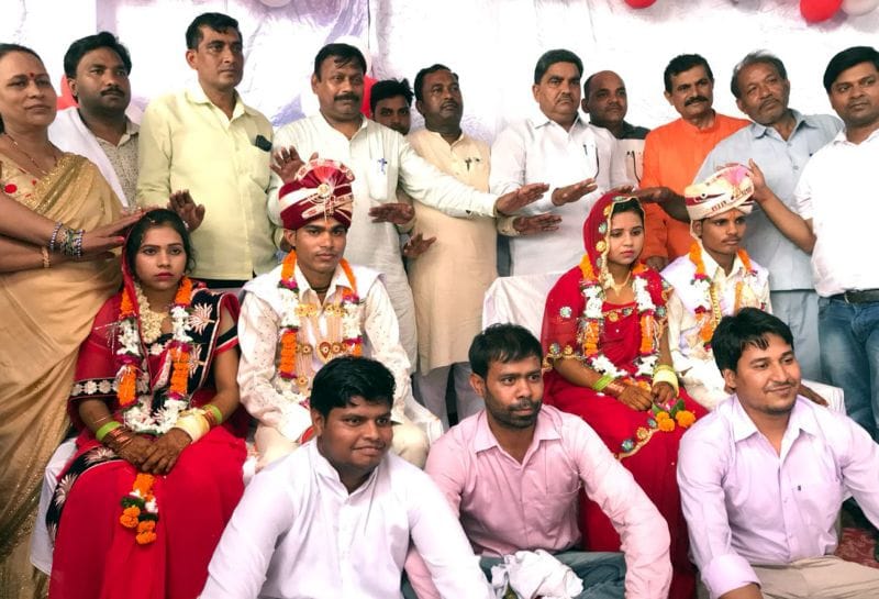 दांपत्य बंधन में बंधे 36 जोड़े
