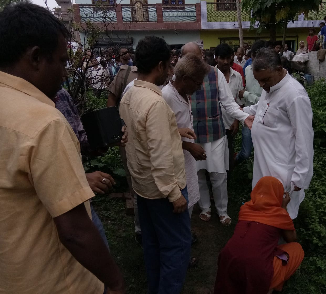 ‘24 घंटे में हो कार्रवाई, वरना सीएम से होगी शिकायत’