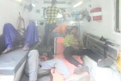 one died and 11 injured in three road accident in kullu himachal