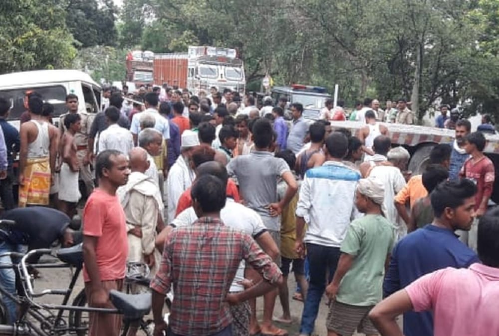 five died in an accident in sultanpur.