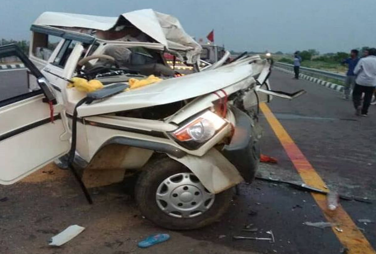 Eight people died in road accident on Agra-Lucknow Expressway