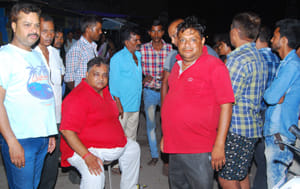 At Prayag station, shoppers and students clash, bombardment