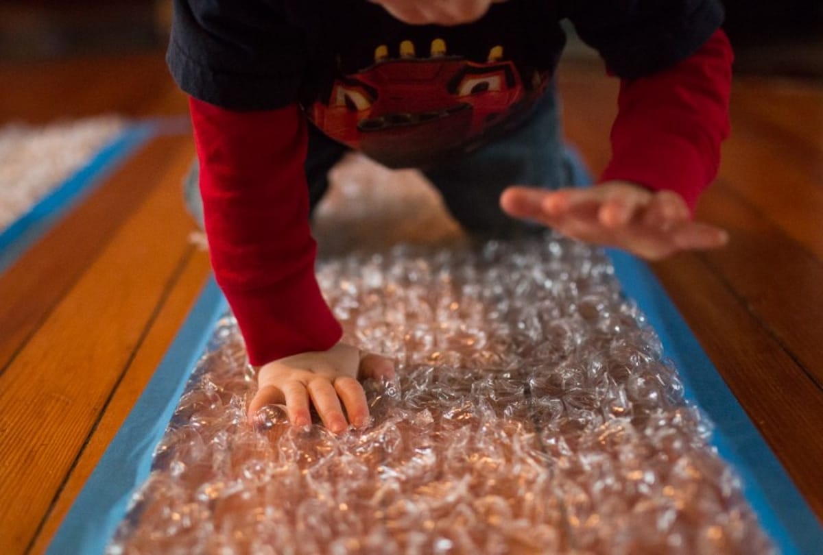 KNOW WHY WE CAN NOT CONTROL OURSELF TO POPPING BUBBLE WRAP