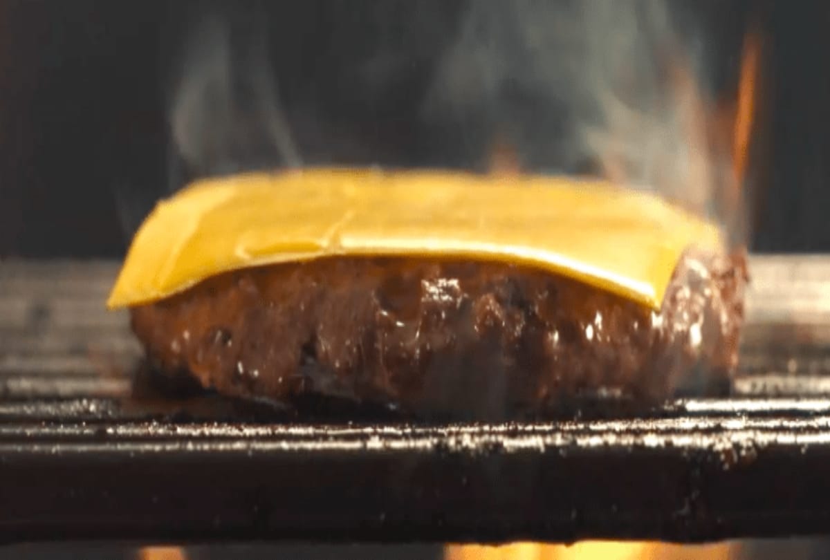 Man puts six year old burger for sale on ebay for thirty dollar 